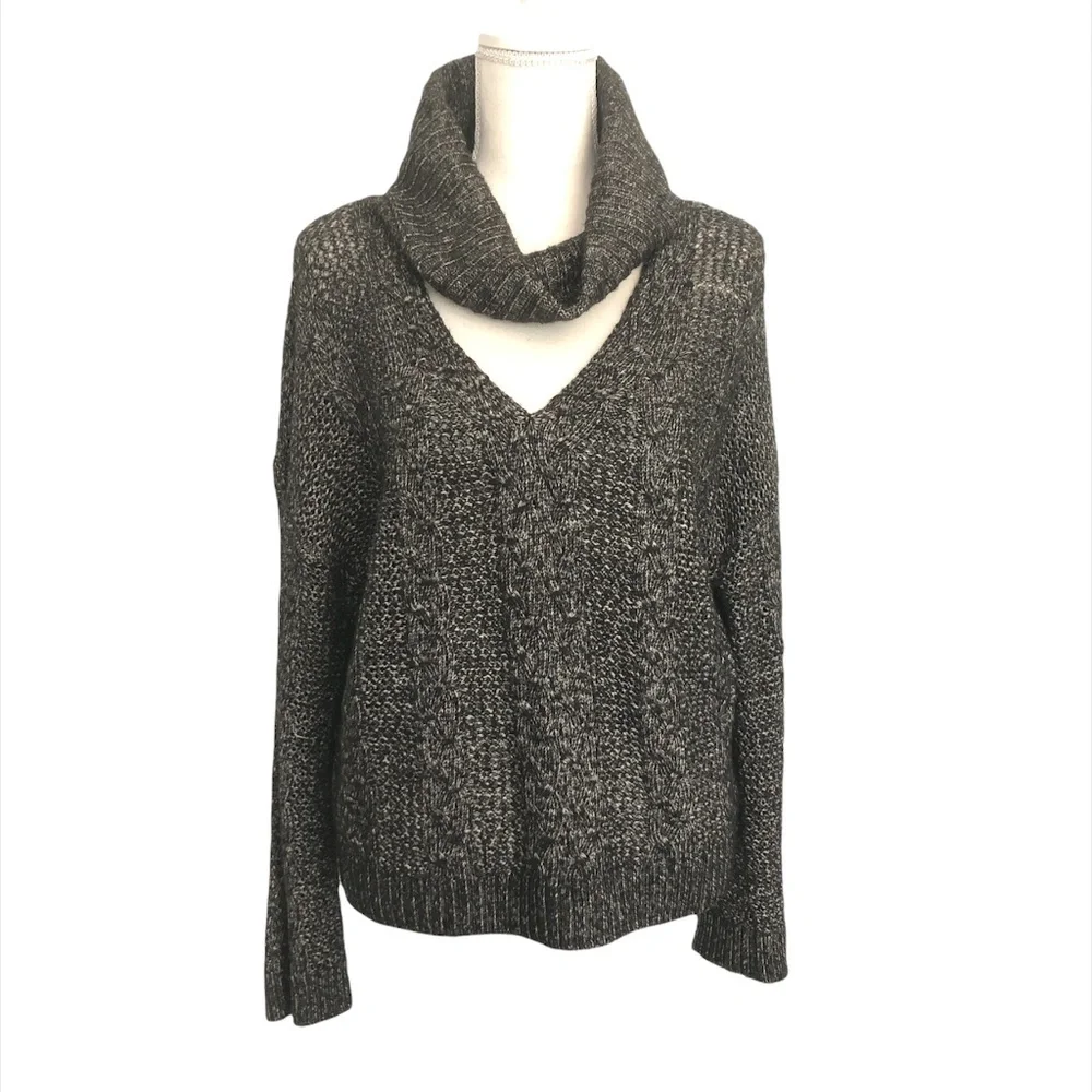 URBAN OUTFITTERS Sweater Women's Size Medium Gray Cable-Knit Turtleneck/V-Neck